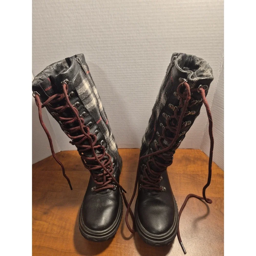 Pajar Canada Women's Winter Combat Boots Black Plaid Leather Size 7-7.5 Flaw